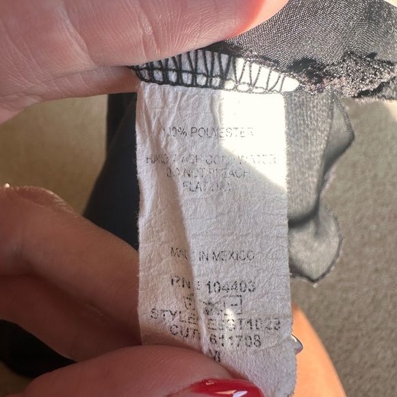 🍒🍒 3/7 BUNDLE DEAL Blu Pepper Womens Size Medium Black Sleeveless Camisole Top - Picture 4 of 4